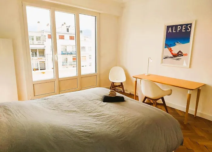 Champon - Lumineux 2 Avec Garage Prive - Tram A 1 Min * Grenoble